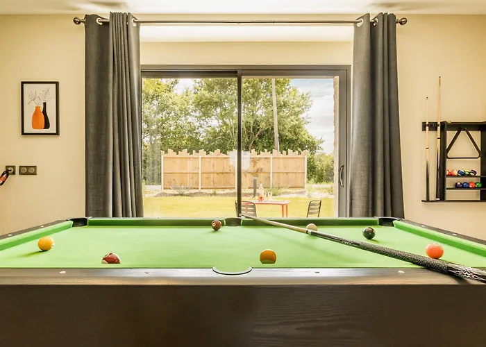 Longere Moderne Avec Spa, Billard, Babyfoot, Salle De Sport, Hammam, Et Wi-fi - Fr-1-306-1288